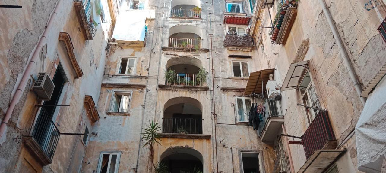 La Dimora Di Toto Hotell Neapel Exteriör bild